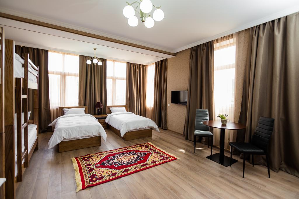 Metekhi'S Galavani Hotel Tbilisi Exteriör bild