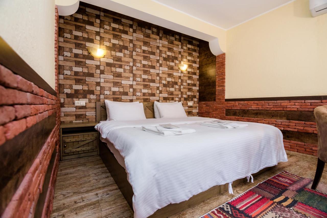 Metekhi'S Galavani Hotel Tbilisi Exteriör bild