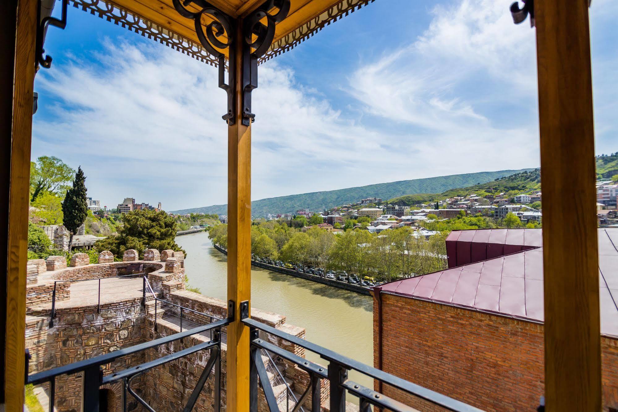Metekhi'S Galavani Hotel Tbilisi Exteriör bild
