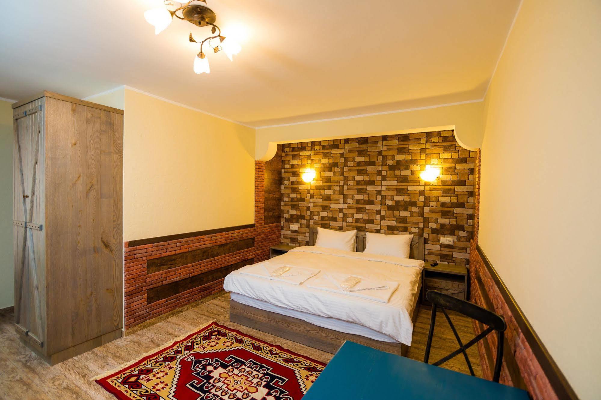 Metekhi'S Galavani Hotel Tbilisi Exteriör bild
